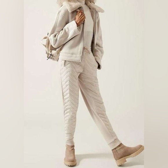 Athleta Off-White Teddy Jacket - Picture 2 of 14